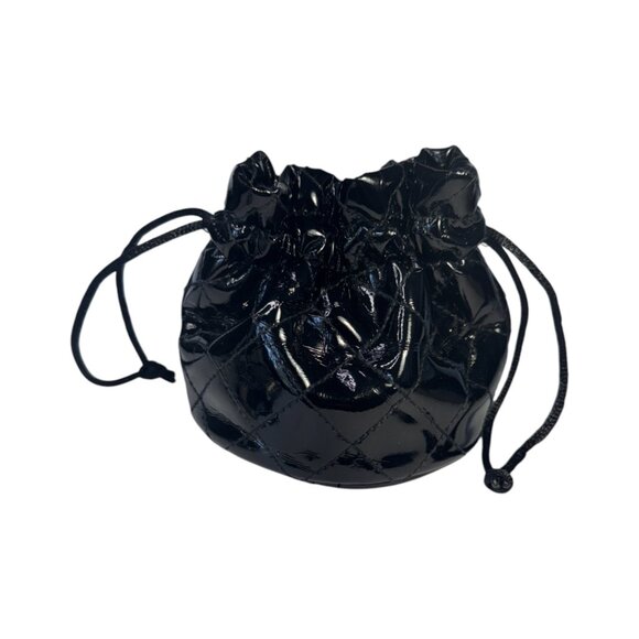 GUESS Black Patent Leather Jewelry Pouch with Silk Pillow & Metal Heart Charm - Picture 3 of 7